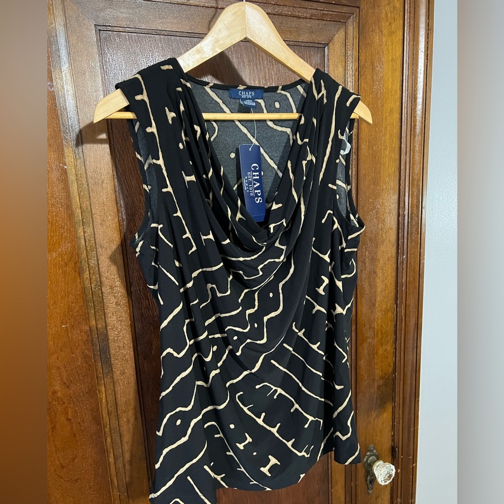NWT Chaps 1X Printed shell top